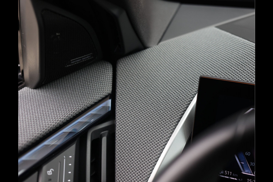 BMW X3 30e xDrive | Pano - HUD - Trekhaak