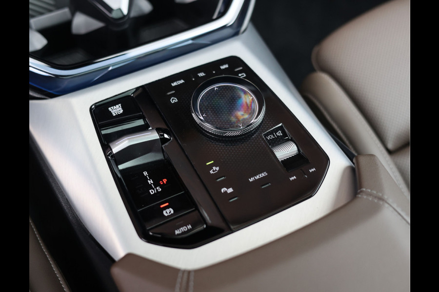 BMW X3 30e xDrive | Pano - HUD - Trekhaak