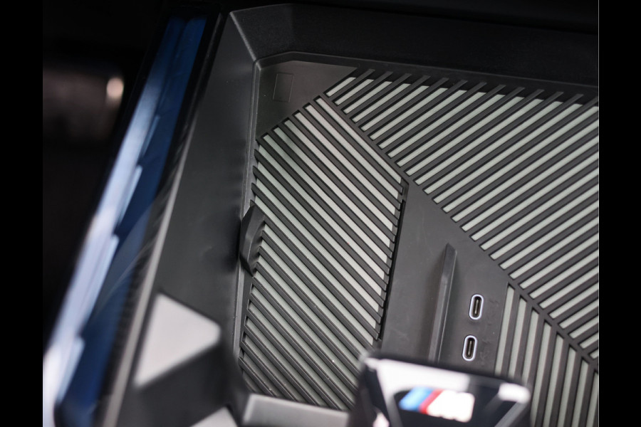 BMW X3 30e xDrive | Pano - HUD - Trekhaak