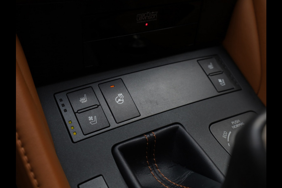 Lexus RC 300h Luxury Line | Mark Levinson | Schuifdak | Stoelventilatie