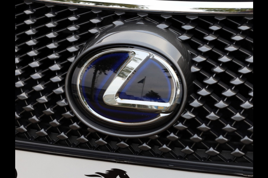 Lexus RC 300h Luxury Line | Mark Levinson | Schuifdak | Stoelventilatie