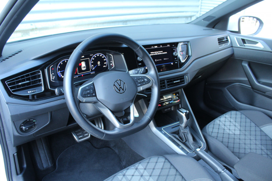 Volkswagen Taigo 1.5 TSI 150pk R-Line DSG7 Clima Cruise Carplay Camera Dig. Cockpit 17"LMV Trekhaak 1200kg