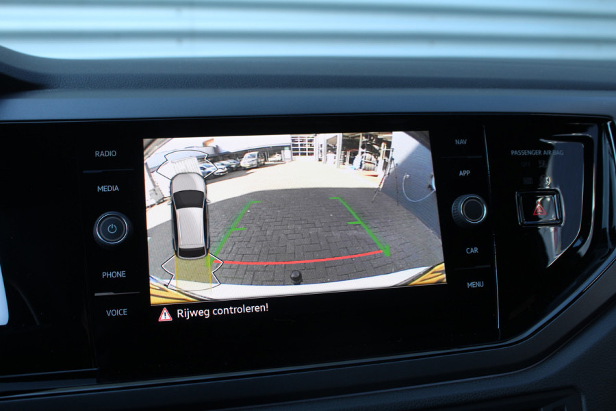 Volkswagen Taigo 1.5 TSI 150pk R-Line DSG7 Clima Cruise Carplay Camera Dig. Cockpit 17"LMV Trekhaak 1200kg