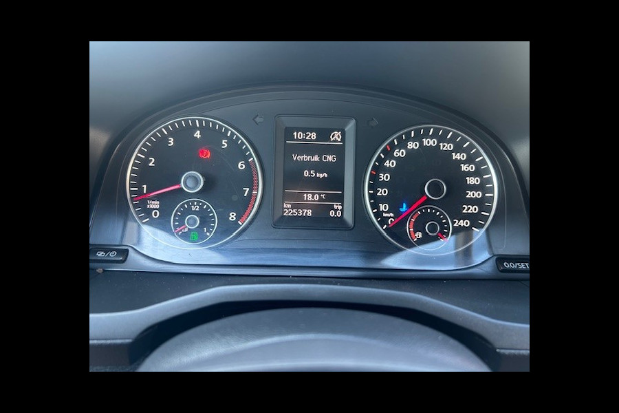 Volkswagen Caddy 1.4 TGI L2H1 EcoFuel Maxi 1e EIGENAAR I PDC I COMPLETE ONDERHOUDSHISTORIE I NW DISTRIBUTIE I RIJDEN OP GROEN GAS IS Co2 NEUTRAAL 1e EIGENAAR I COMPLETE ONDERHOUDSHISTORIE