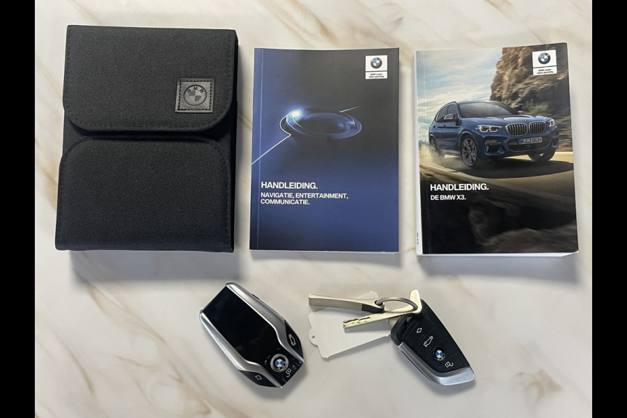 BMW X3 xDrive30i High Executive AUT / Navigatie / 360 Camera Leder / Panorama dak