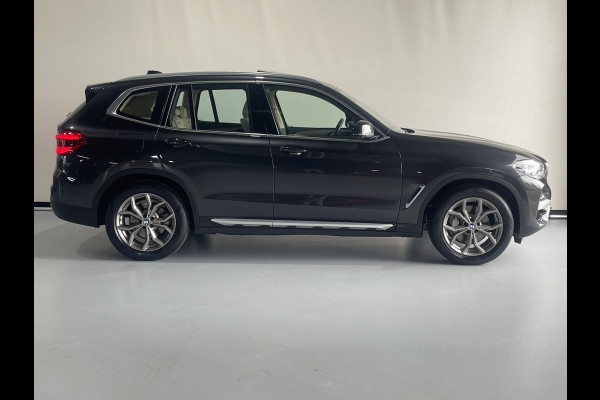 BMW X3 xDrive30i High Executive AUT / Navigatie / 360 Camera Leder / Panorama dak