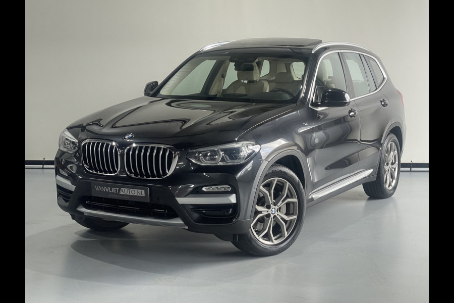 BMW X3 xDrive30i High Executive AUT / Navigatie / 360 Camera Leder / Panorama dak