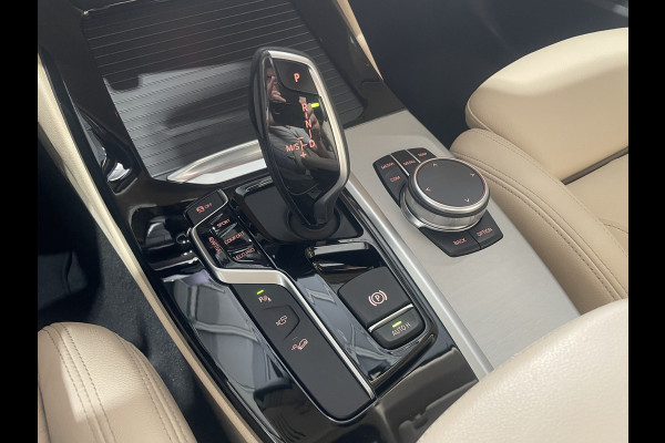 BMW X3 xDrive30i High Executive AUT / Navigatie / 360 Camera Leder / Panorama dak