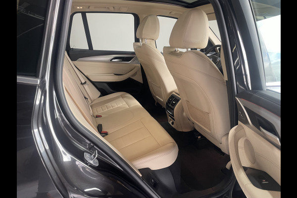 BMW X3 xDrive30i High Executive AUT / Navigatie / 360 Camera Leder / Panorama dak