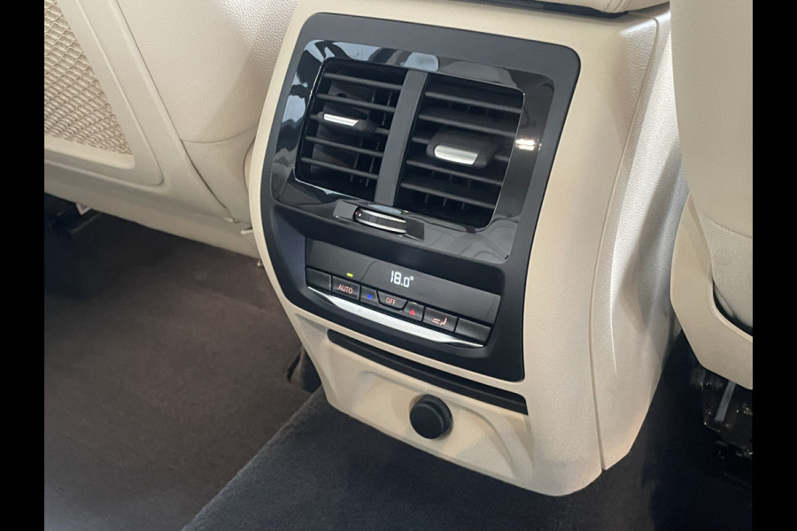 BMW X3 xDrive30i High Executive AUT / Navigatie / 360 Camera Leder / Panorama dak