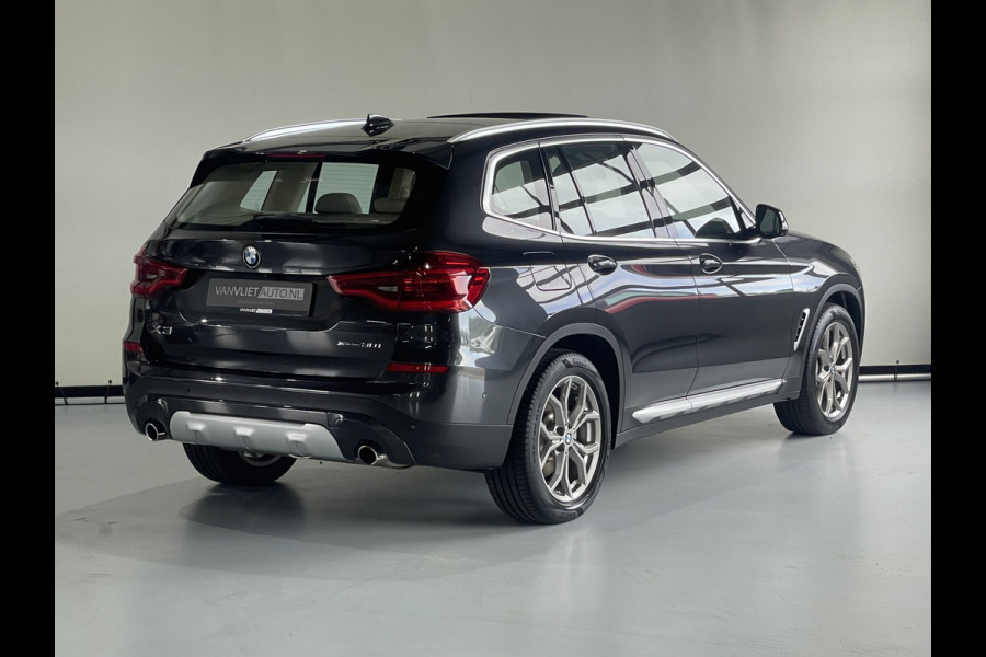 BMW X3 xDrive30i High Executive AUT / Navigatie / 360 Camera Leder / Panorama dak
