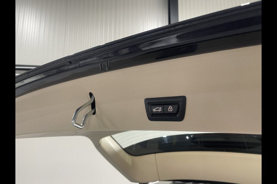BMW X3 xDrive30i High Executive AUT / Navigatie / 360 Camera Leder / Panorama dak