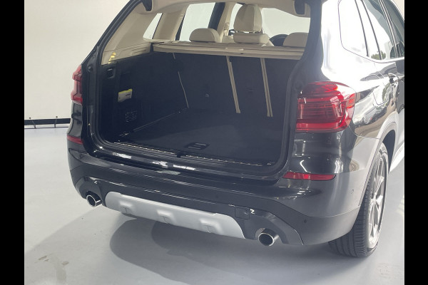 BMW X3 xDrive30i High Executive AUT / Navigatie / 360 Camera Leder / Panorama dak