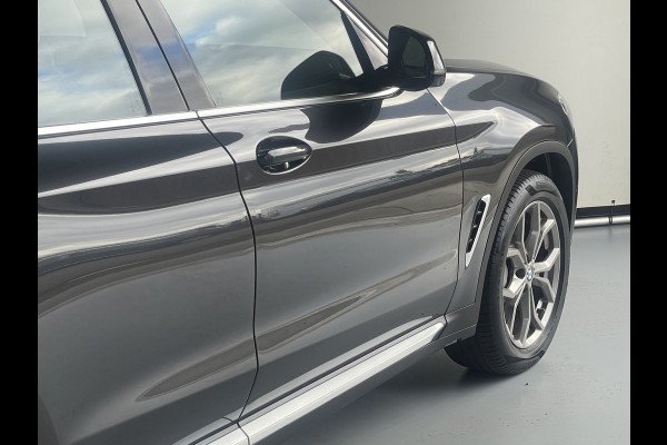 BMW X3 xDrive30i High Executive AUT / Navigatie / 360 Camera Leder / Panorama dak