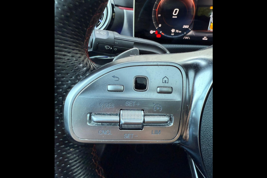 Mercedes-Benz CLA-Klasse 220 - AMG Line - Panoramadak - Camera