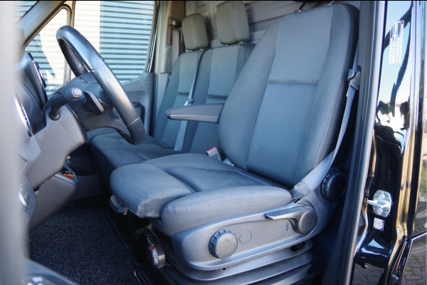 Mercedes-Benz Sprinter 319 3.0 CDI V6 L2H2 AUT. LED, 360 CAMERA, TREKHAAK, STANDKACHEL, MBUX 10'', CRUISE, NAVI, CLIMA, PARKEERSENSOREN