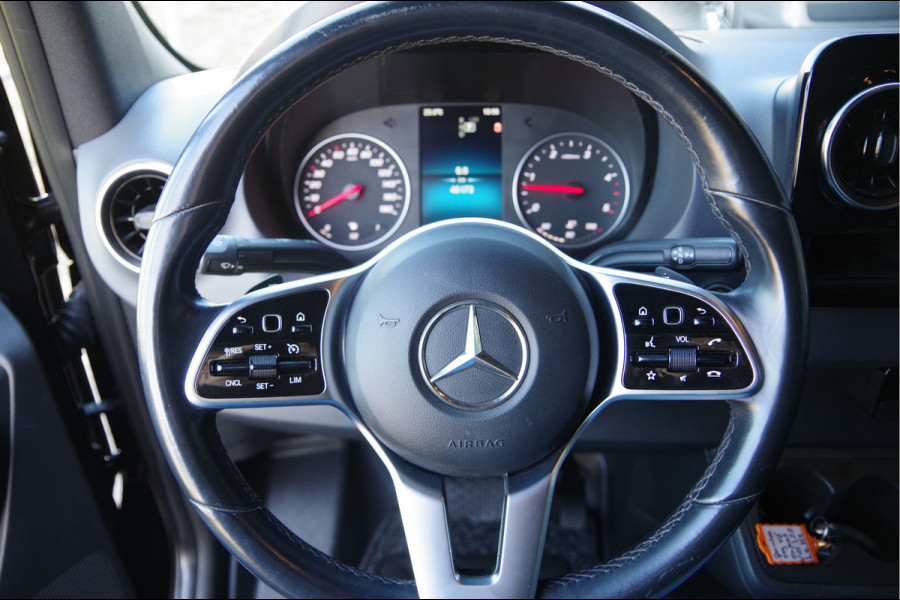 Mercedes-Benz Sprinter 319 3.0 CDI V6 L2H2 AUT. LED, 360 CAMERA, TREKHAAK, STANDKACHEL, MBUX 10'', CRUISE, NAVI, CLIMA, PARKEERSENSOREN
