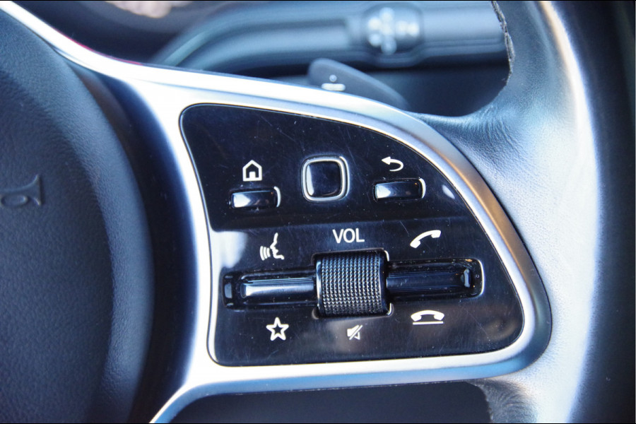 Mercedes-Benz Sprinter 319 3.0 CDI V6 L2H2 AUT. LED, 360 CAMERA, TREKHAAK, STANDKACHEL, MBUX 10'', CRUISE, NAVI, CLIMA, PARKEERSENSOREN