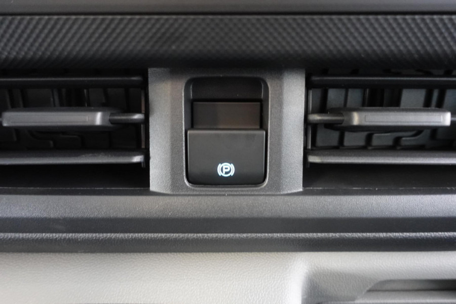 Ford Transit Custom 300 2.0 TDCI L2H1 Trend Nieuw Model Automaat 100 kw Navigatie Parkeersensoren Camera