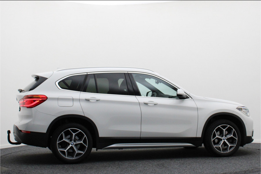 BMW X1 sDrive18i High Executive Automaat Leer, ACC, Head-Up, Navigatie, LED, Afn. Trekhaak, 18"