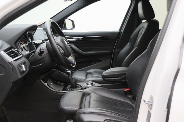 BMW X1 sDrive18i High Executive Automaat Leer, ACC, Head-Up, Navigatie, LED, Afn. Trekhaak, 18"
