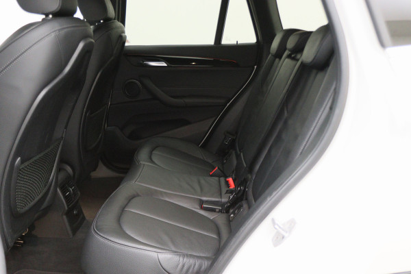 BMW X1 sDrive18i High Executive Automaat Leer, ACC, Head-Up, Navigatie, LED, Afn. Trekhaak, 18"