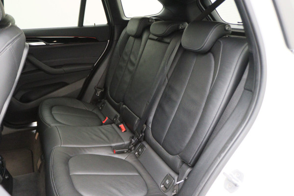 BMW X1 sDrive18i High Executive Automaat Leer, ACC, Head-Up, Navigatie, LED, Afn. Trekhaak, 18"