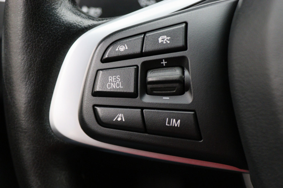 BMW X1 sDrive18i High Executive Automaat Leer, ACC, Head-Up, Navigatie, LED, Afn. Trekhaak, 18"