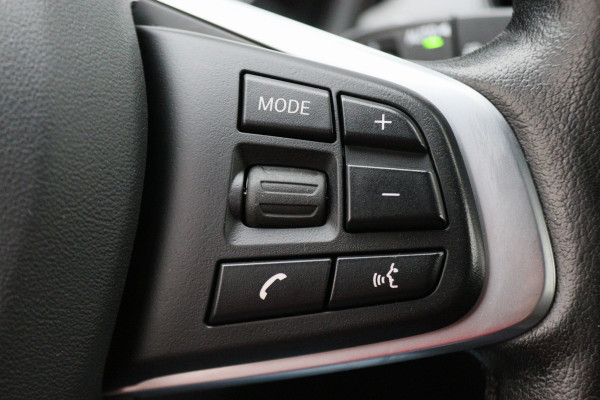 BMW X1 sDrive18i High Executive Automaat Leer, ACC, Head-Up, Navigatie, LED, Afn. Trekhaak, 18"