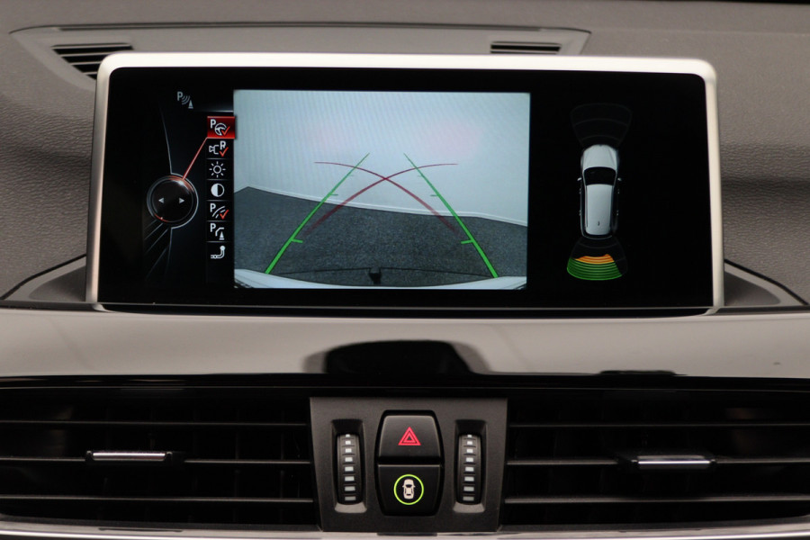 BMW X1 sDrive18i High Executive Automaat Leer, ACC, Head-Up, Navigatie, LED, Afn. Trekhaak, 18"