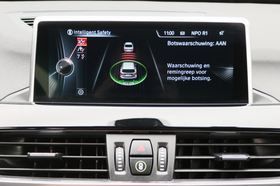 BMW X1 sDrive18i High Executive Automaat Leer, ACC, Head-Up, Navigatie, LED, Afn. Trekhaak, 18"