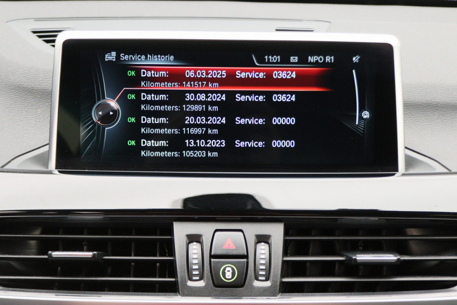 BMW X1 sDrive18i High Executive Automaat Leer, ACC, Head-Up, Navigatie, LED, Afn. Trekhaak, 18"