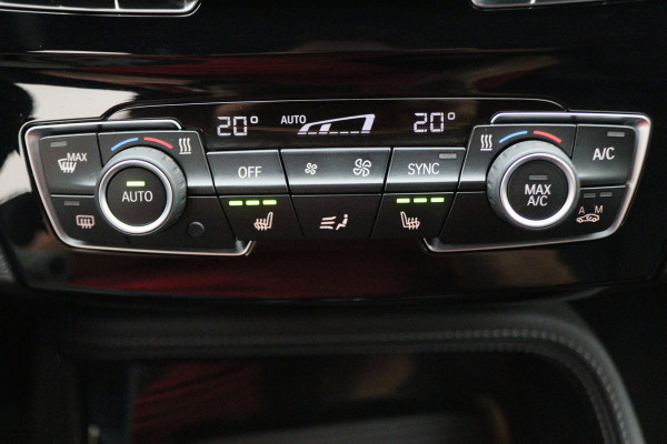 BMW X1 sDrive18i High Executive Automaat Leer, ACC, Head-Up, Navigatie, LED, Afn. Trekhaak, 18"