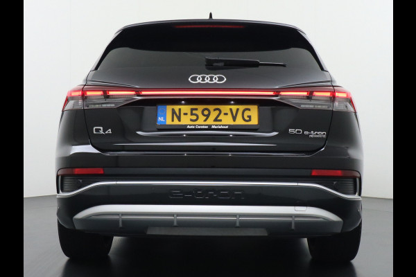 Audi Q4 e-tron 50 Quattro 300pk S-Line Competition Pano-dak Leer Matrix-Led 21" 77kWh Sonos®-Audio Warmtepomp Adaptive-CruiseHead-Up-Display La Assistentie Pack Comfort-plus Pack Dynamic Pack Interieur Pack Keyless Pack Automatisch grootlicht Privacy-Glass Zeer compleet Grote Accu €75.000 nieuw