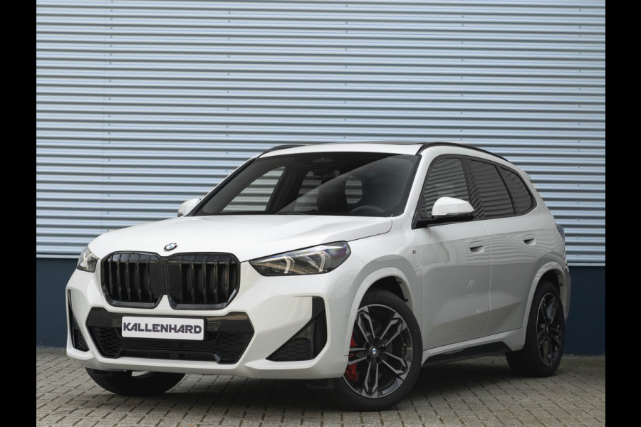 BMW X1 sDrive18i M-Sport Pro - Pano - Trekhaak - Driving Ass Plus - Harman Kardon
