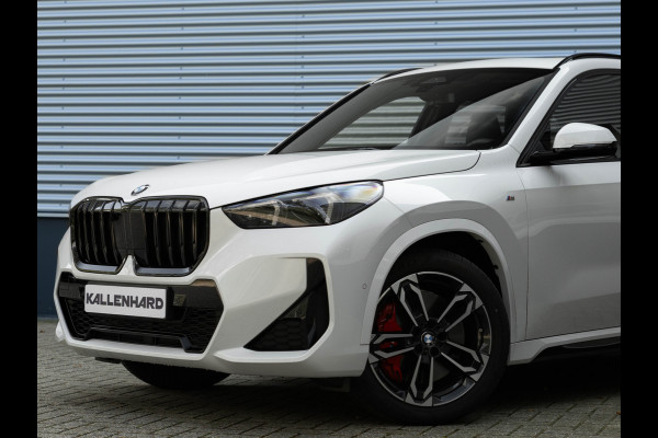 BMW X1 sDrive18i M-Sport Pro - Pano - Trekhaak - Driving Ass Plus - Harman Kardon