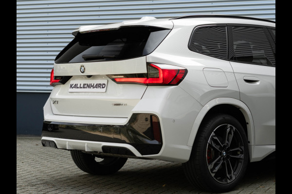 BMW X1 sDrive18i M-Sport Pro - Pano - Trekhaak - Driving Ass Plus - Harman Kardon