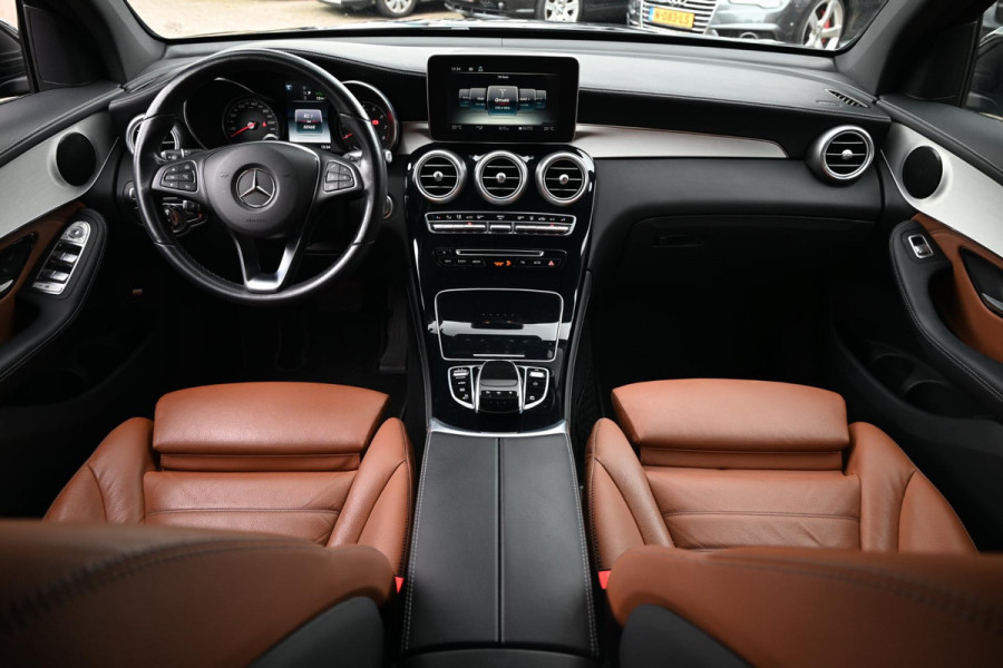 Mercedes-Benz GLC Coupé 350e 4MATIC Premium 320 PK AMG Luchtvering 360 Camera Keyless 19''