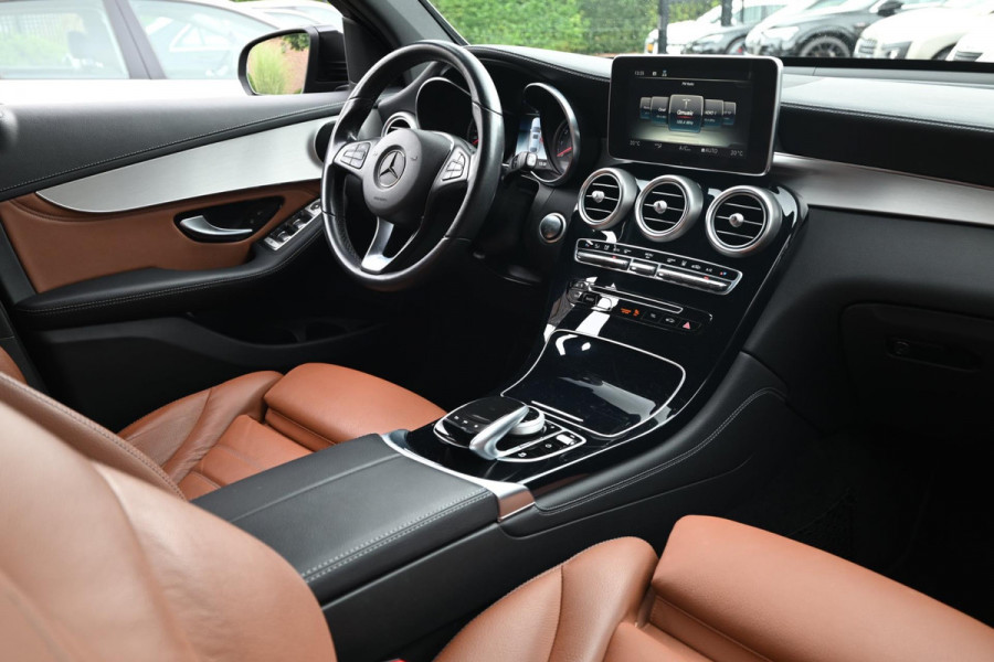 Mercedes-Benz GLC Coupé 350e 4MATIC Premium 320 PK AMG Luchtvering 360 Camera Keyless 19''