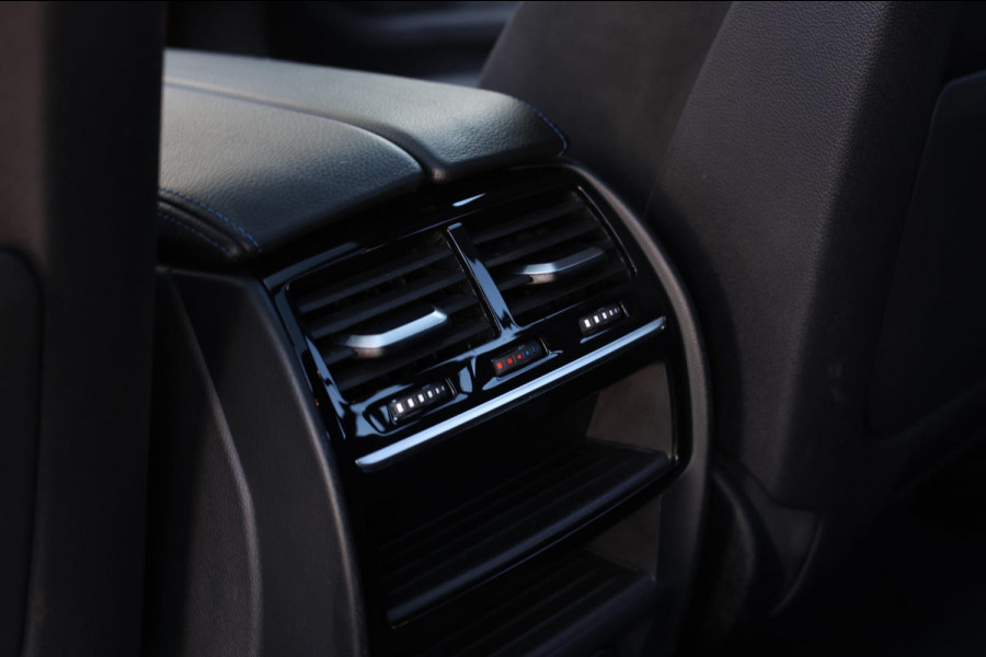 BMW 5 Serie Touring 530i M-Sport *Pano*Camera*Head-Up*Trekhaak*