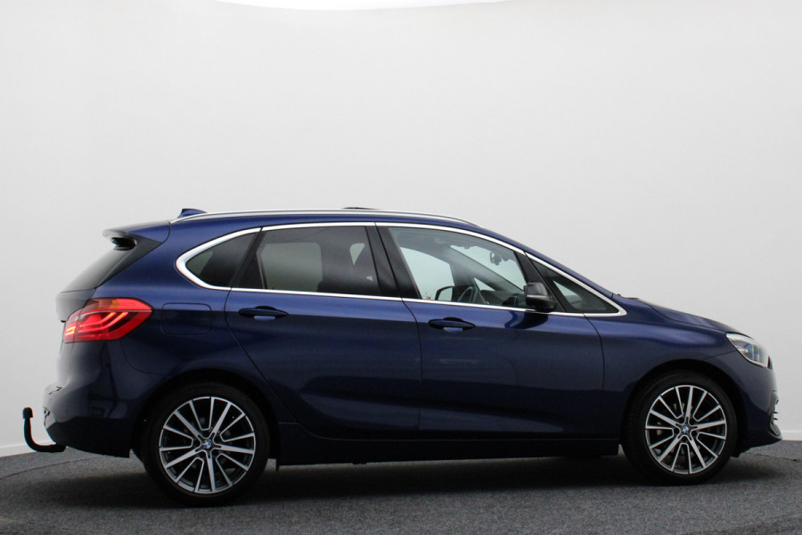 BMW 2 Serie Active Tourer 218i High Executive Automaat Panoramadak, Leer, Head-Up, Camera, Navigatie, Trekhaak