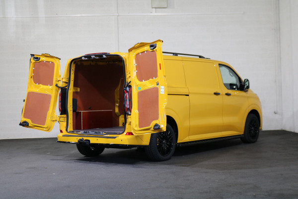 Ford E-Transit Cust. L2 H1 65 kWh Black Edition