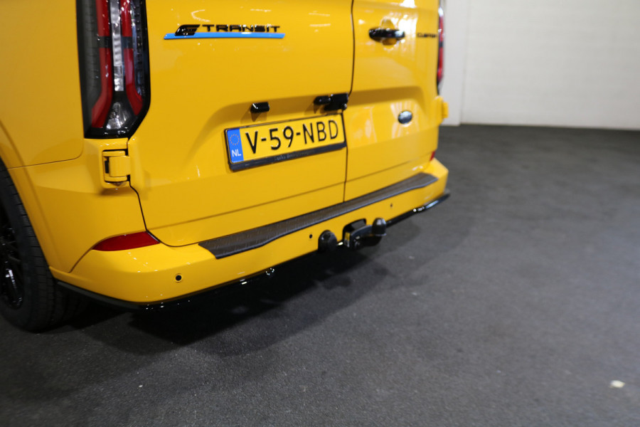 Ford E-Transit Cust. L2 H1 65 kWh Black Edition