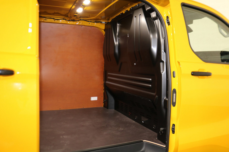 Ford E-Transit Cust. L2 H1 65 kWh Black Edition