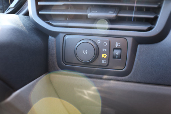 Ford E-Transit Cust. L2 H1 65 kWh Black Edition