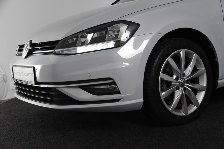 Volkswagen Golf 1.0 TSI Highline *1ste Eigenaar*Alcantara Leer*Carplay*Navigatie*