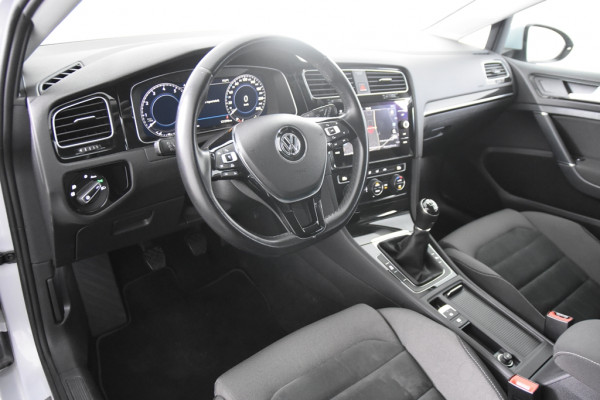 Volkswagen Golf 1.0 TSI Highline *1ste Eigenaar*Alcantara Leer*Carplay*Navigatie*
