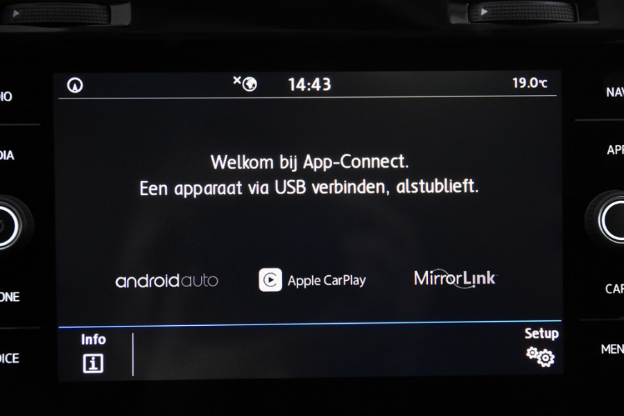 Volkswagen Golf 1.0 TSI Highline *1ste Eigenaar*Alcantara Leer*Carplay*Navigatie*