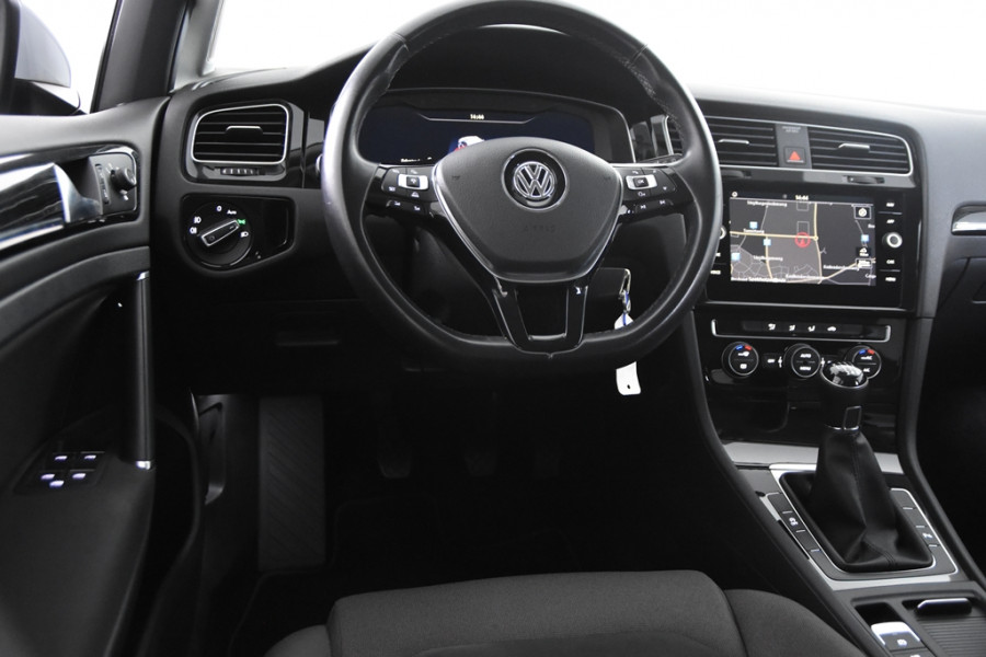 Volkswagen Golf 1.0 TSI Highline *1ste Eigenaar*Alcantara Leer*Carplay*Navigatie*