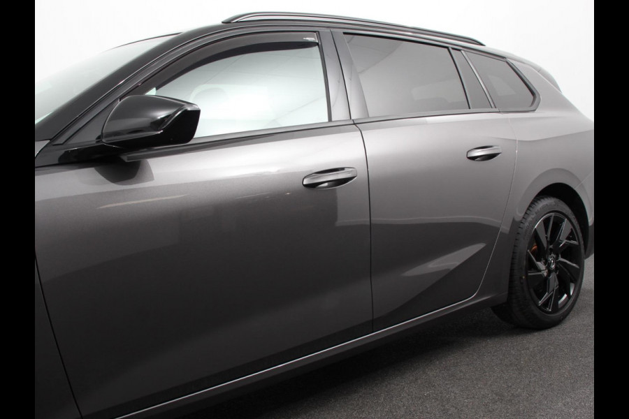 Opel Astra Sports Tourer 1.2 Turbo GS Climate control Cruise control Parkeersensoren Achteruitrij camera Navigatie LED Apple Carplay/ Andriod Auto